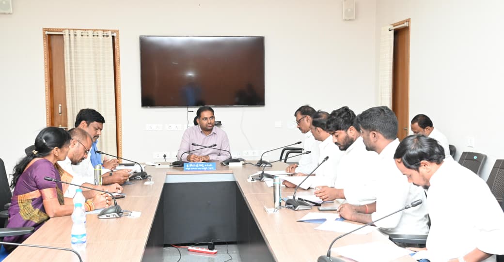 Collector : ఆగస్టు 30 లోపు డ్రాఫ్ట్ ఓటర్ జాబితా, పోలింగ్ కేంద్రాల పై అభ్యంతరాలు అందించాలి
