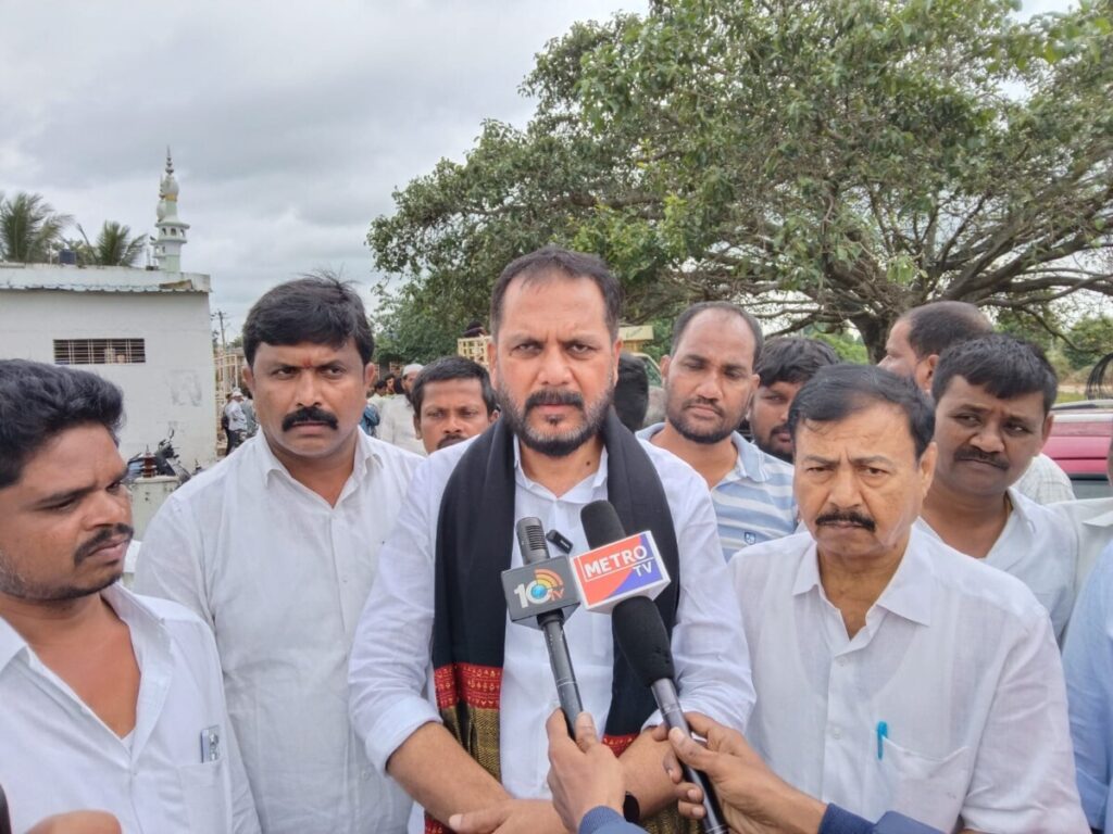 Ayub Ansari stands by the people 