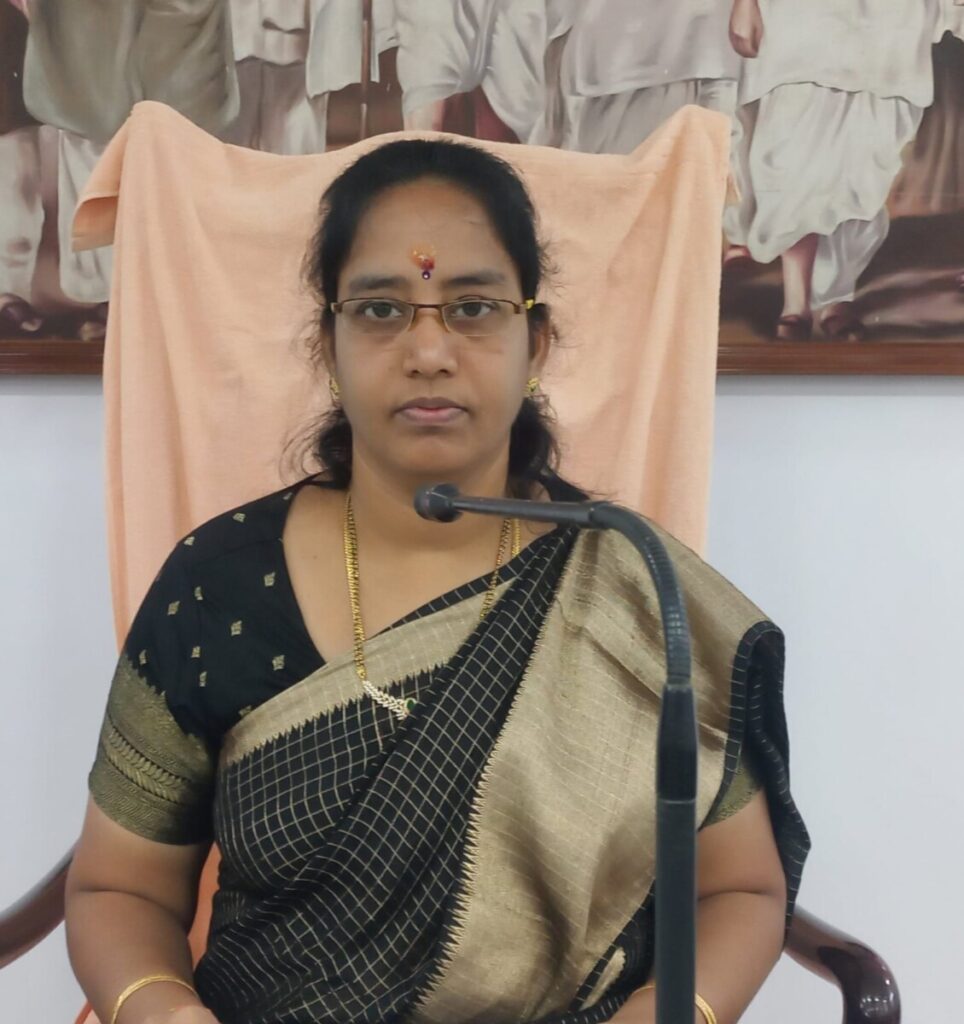 Bus Stand should be brought into use