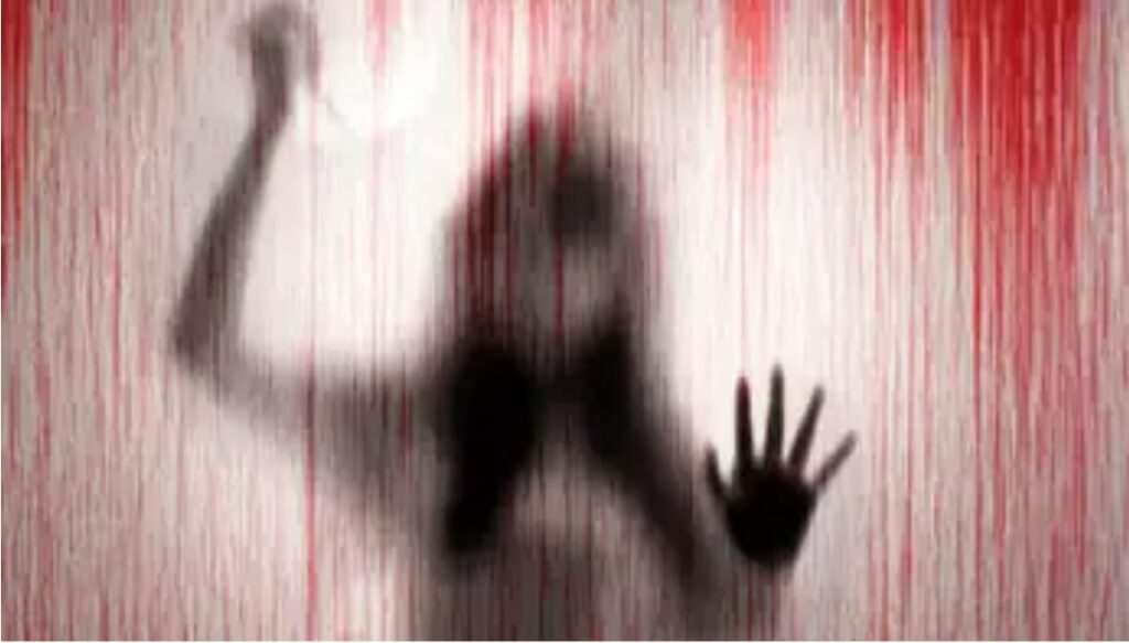 Wife attacks husband with knife 