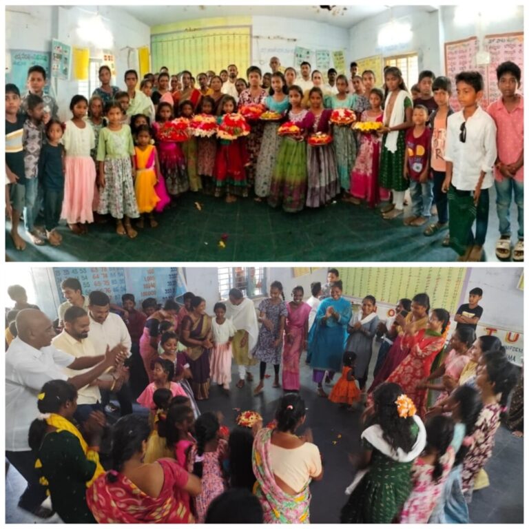 Bathukamma Celebrations : కోలహాలం గా ముందస్తు బతుకమ్మ వేడుకలు WhatsApp Image 2025-09-20 at 19.08.17