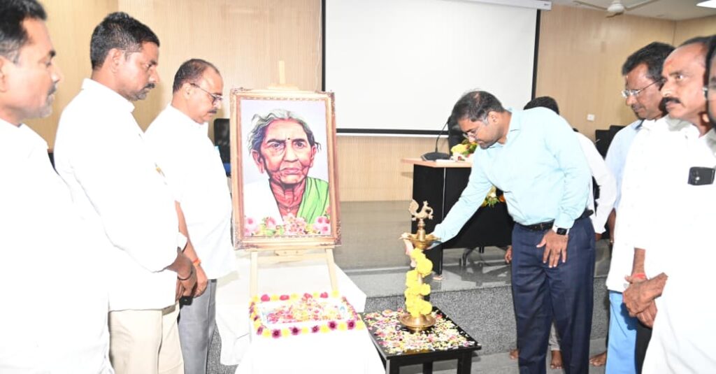 Collector Koya Sri Harsha pays tributes Chakali Ailamma