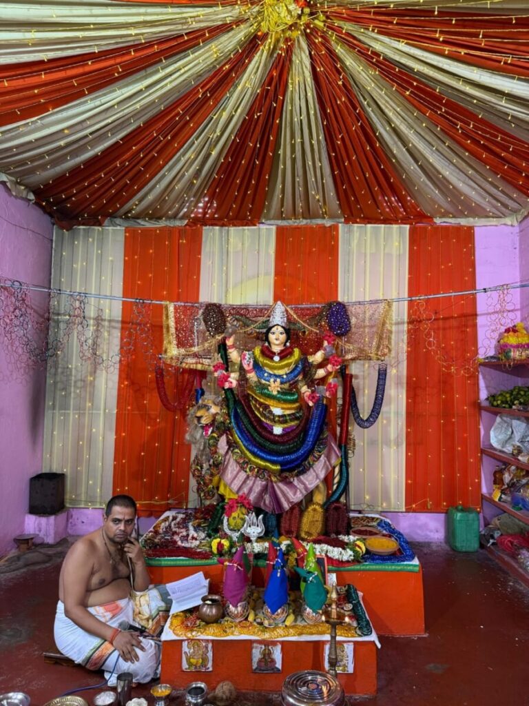 Goddess decorated with 10016 glass beads 