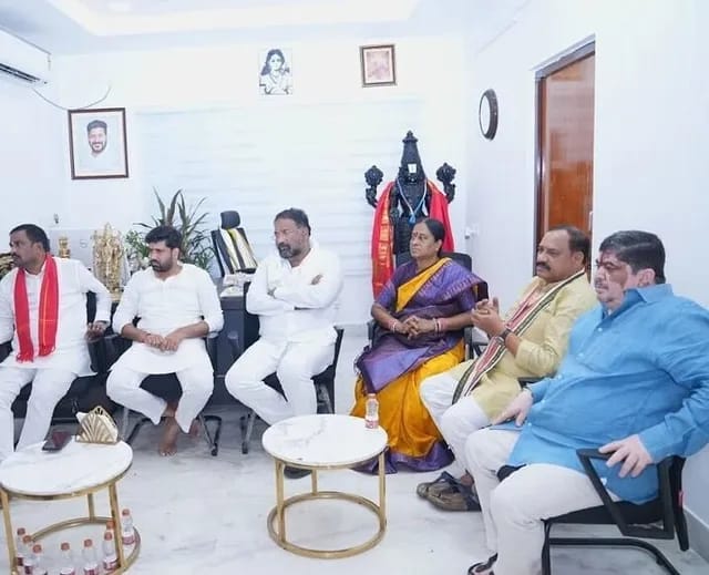 Minister Ponnam meets BC leaders 