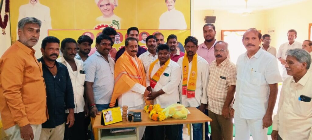 YCP Deputy Sarpanch Pradeep Kumar joins TDP...