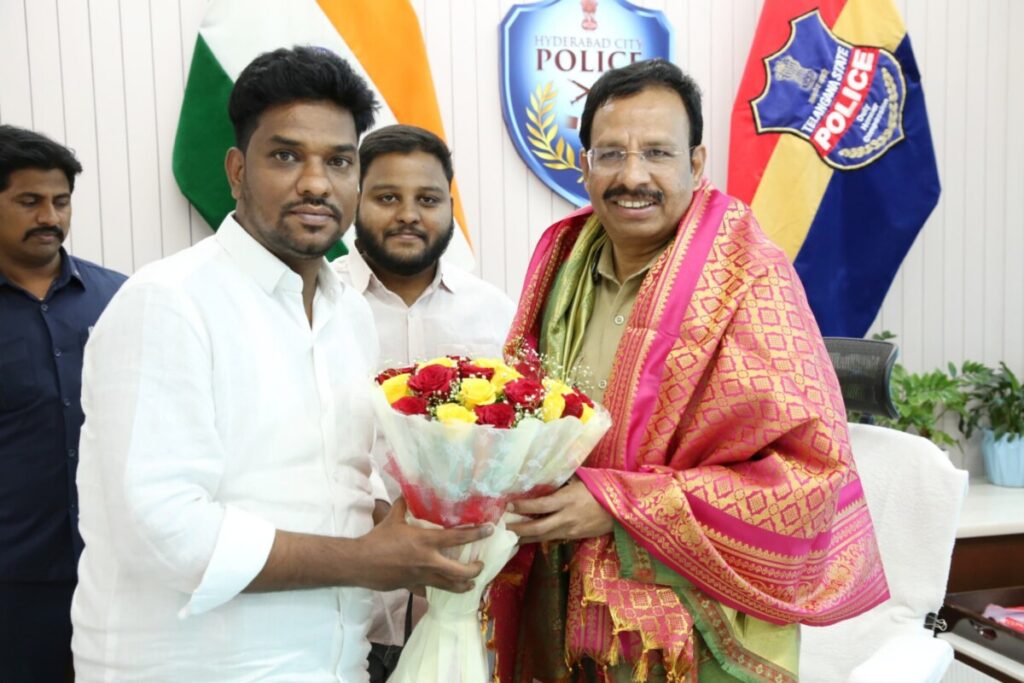 MD Salim paid a courtesy call on V.C. Sajjanar 