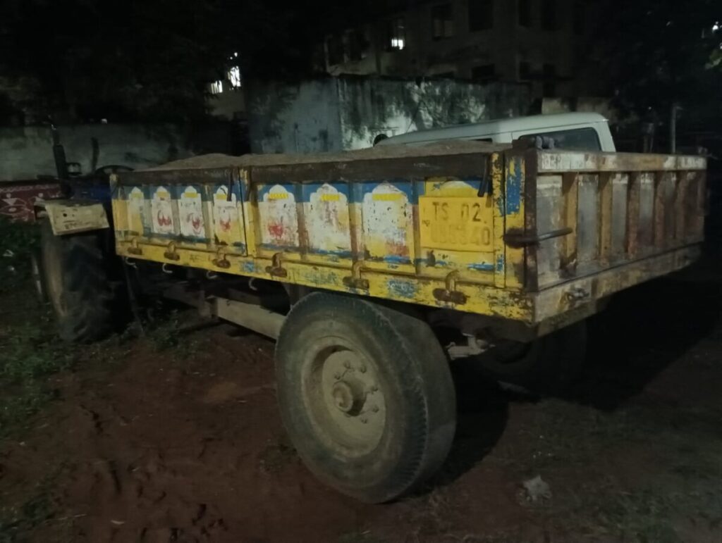 Illegal sand transport seized