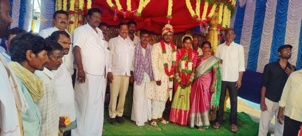 Ketavat Bhilaiah Naik blessed the newlyweds