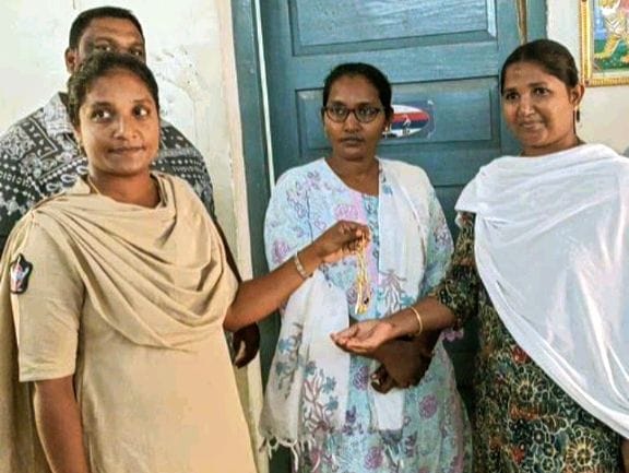 Recovered gold handed over 