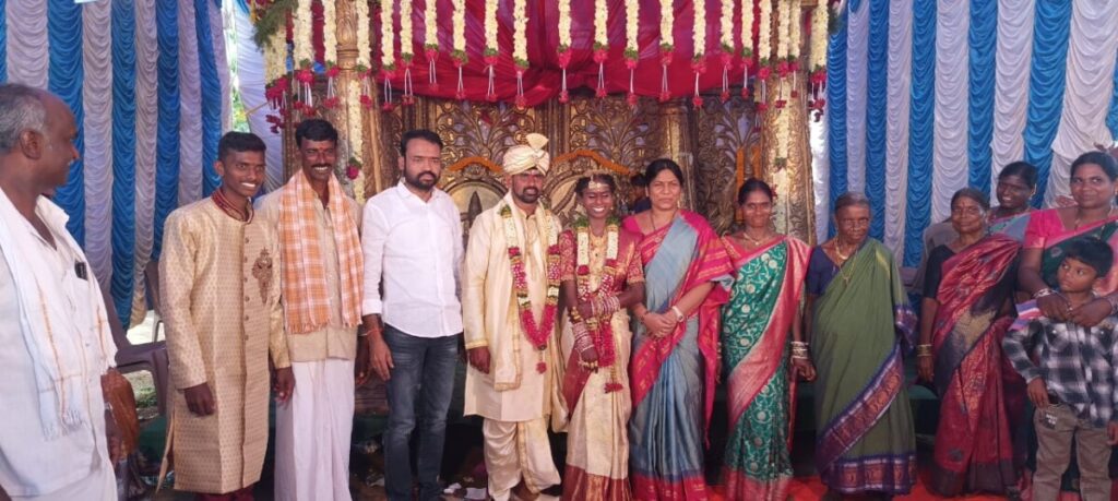 Jale Narasimha Reddy participated in the wedding ceremony