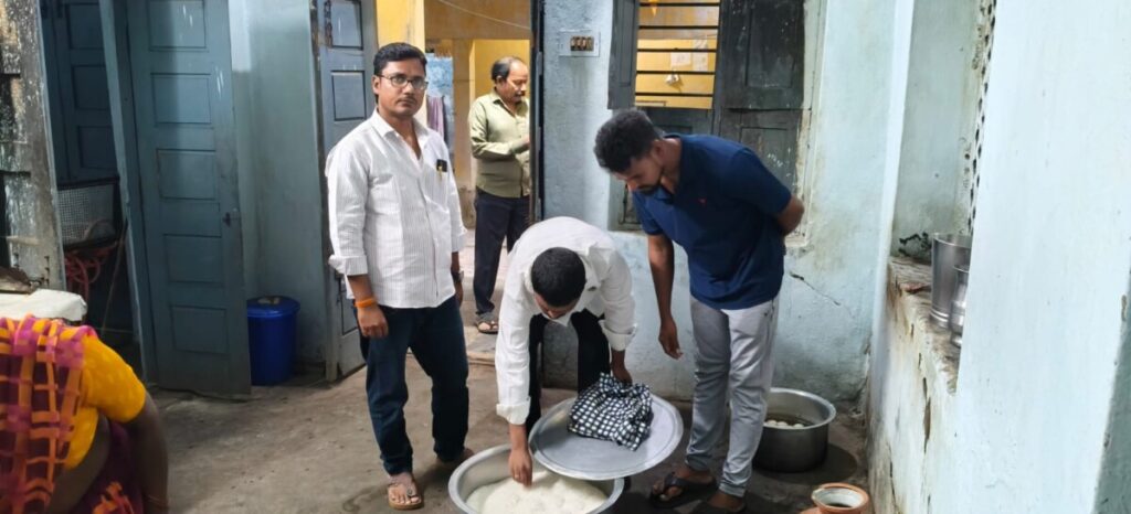 menu should be implemented properly in government hostels
