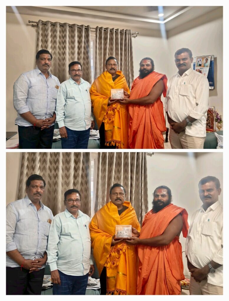 Swamiji blesses Parigi MLA