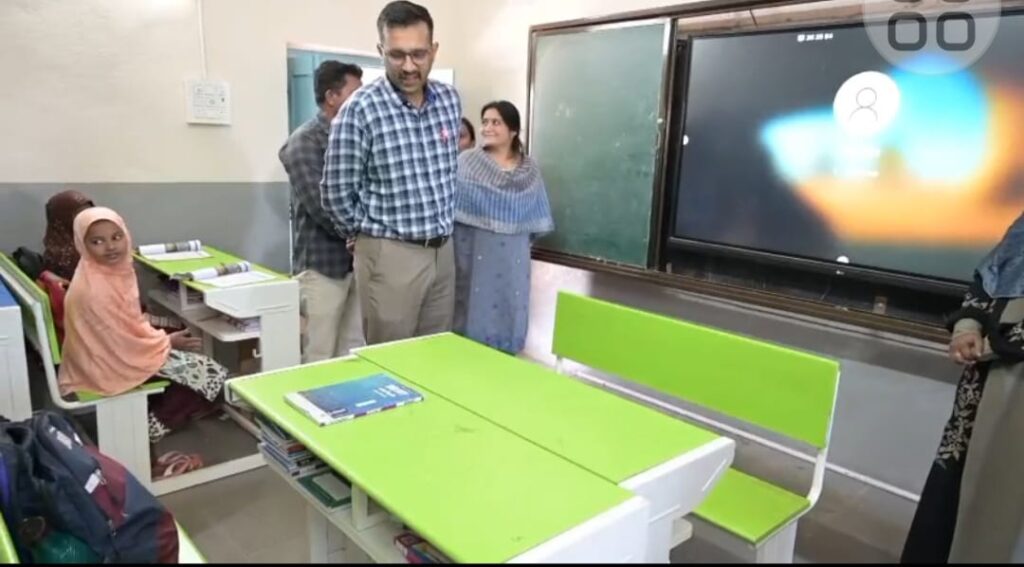 meals should be provided to the students 
