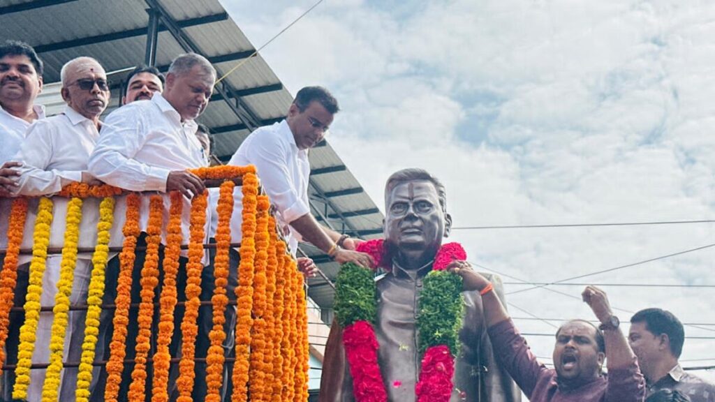 A grand tribute to the great leader "K.M. Pandu