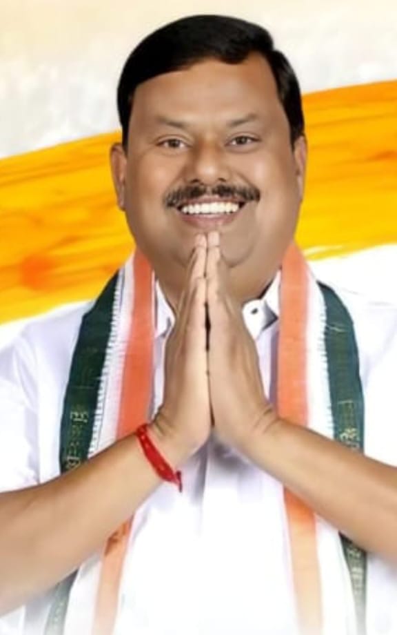 MLA Balu Naik congratulates Naveen Yadav