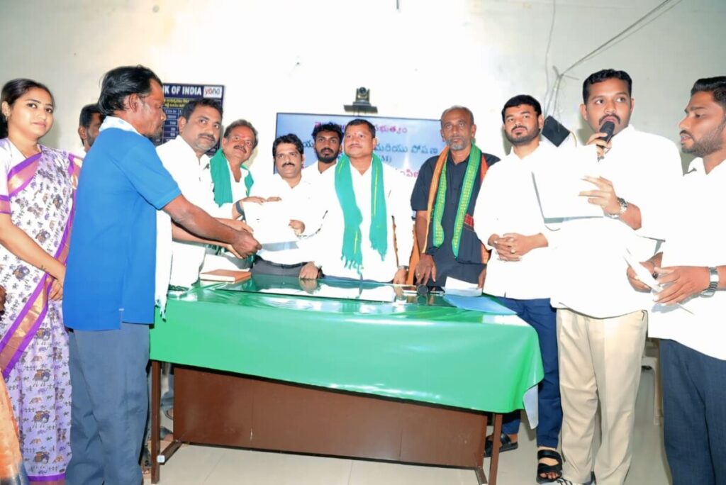 MLA Jare lays foundation stone for construction of hostel for students 
