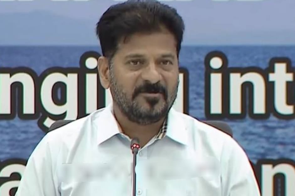 Millions of sarees – Revanth's risk!