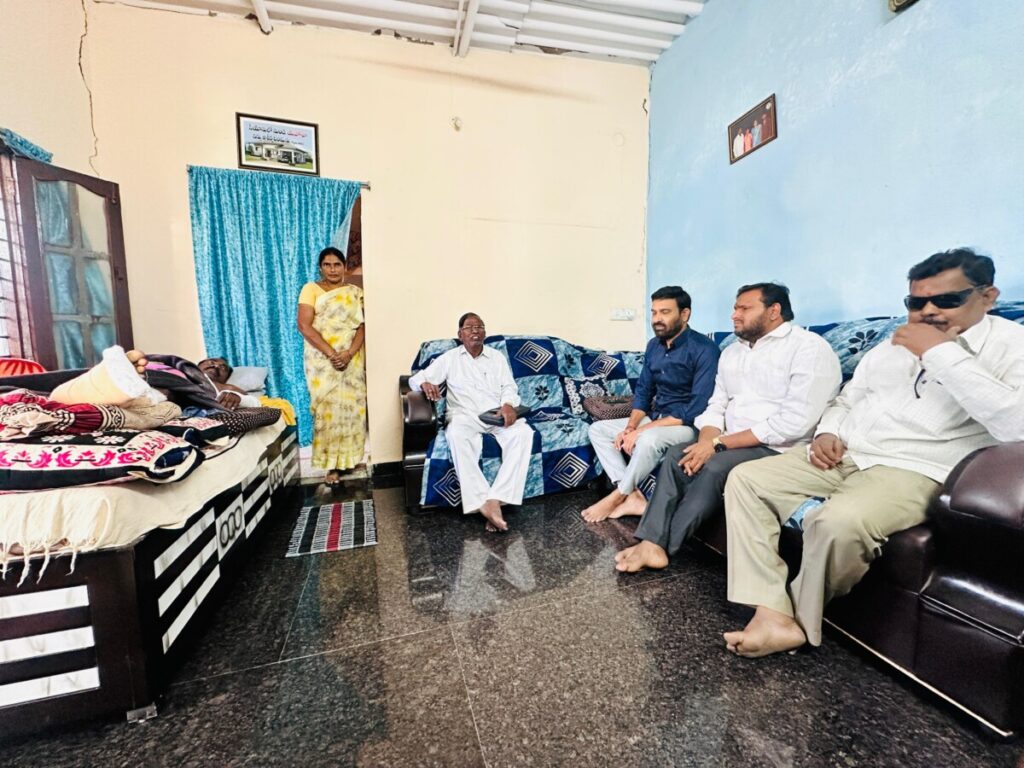 Manne Raju visits David