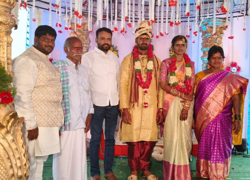 Jale Narasimha Reddy participated in the marriage ceremony