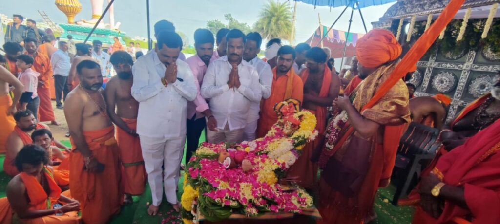 Everyone should have divine thoughts