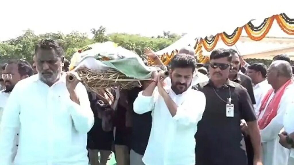 Revanth Reddy carried the body of poet Andesri