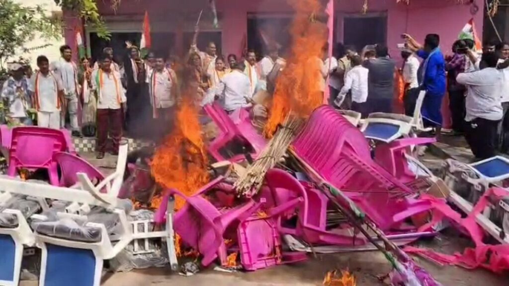 Congress cadres attack BRS office