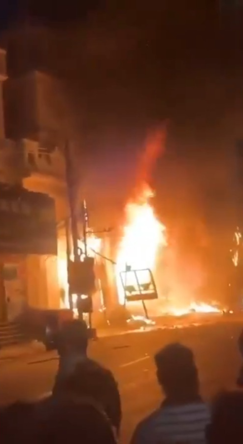Fire breaks out in electronics showroom