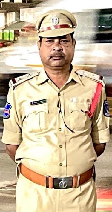 SI dies of heart attack