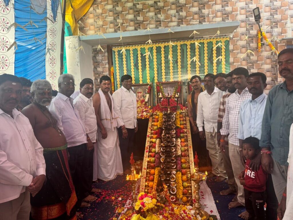 Former MLA at Ayyappa Swamy Padi Puja program 