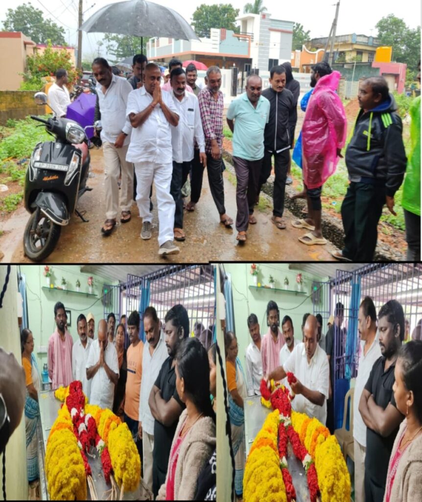 MLA pays floral tribute 