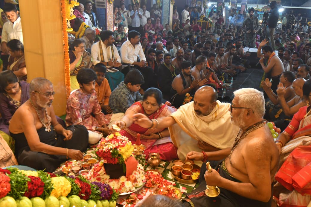 Padi Puja : శ్రీ మహాశక్తి దేవాలయంలో అయ్యప్ప స్వామి పడిపూజ మహోత్సవం