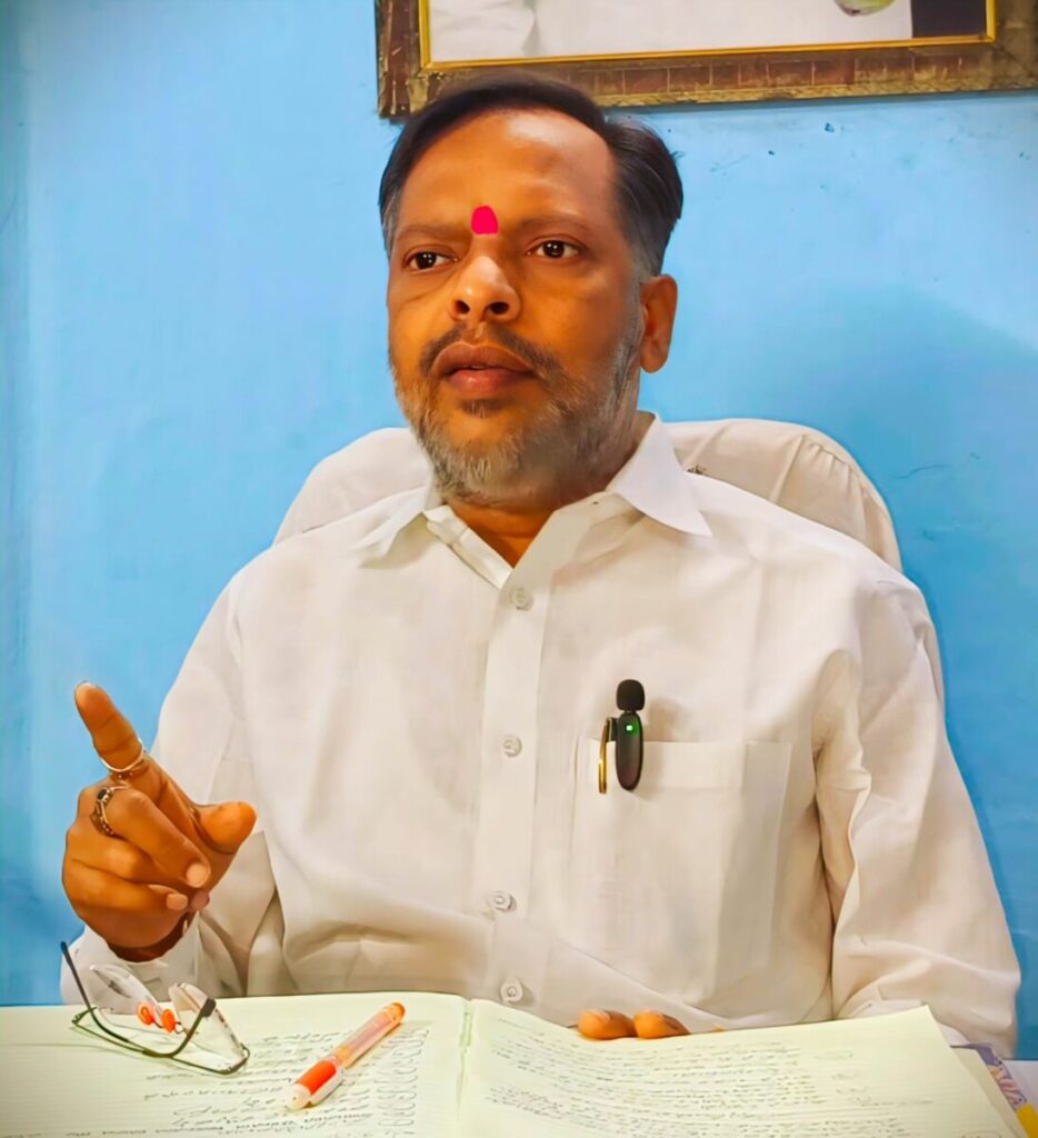 Let's boycott the regional fanatics