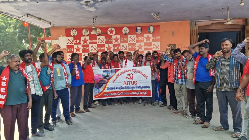 Singareni retired employees congratulate Gaddam Vamsi