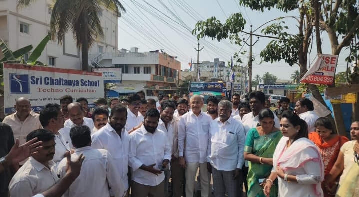 completes collection of one crore signatures
