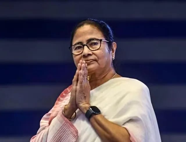 CM Mamata Banerjee apologizes to Messi