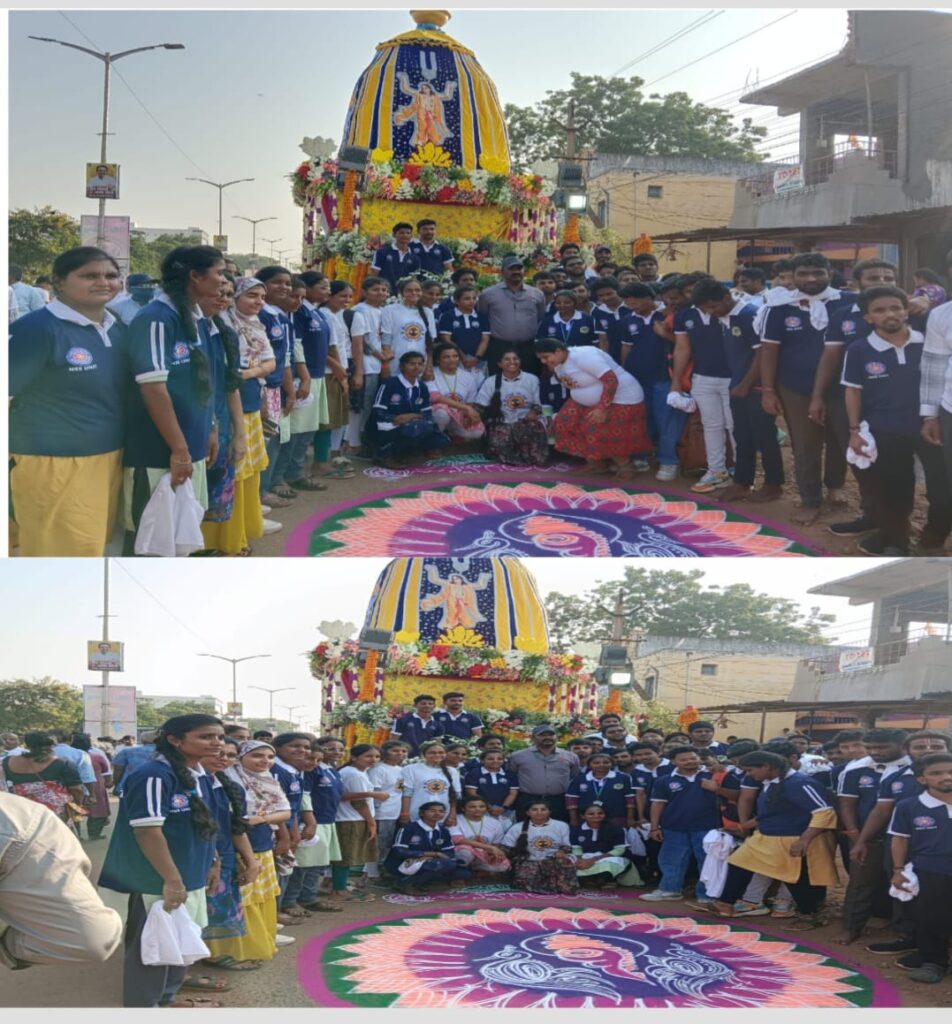 RSR students as servants in Rath Yatra