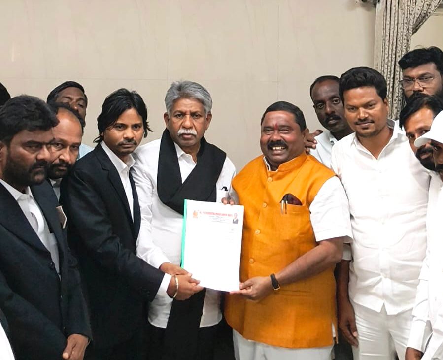  Murder, SC-ST cases should be registered against the police Mandakrishna Madiga