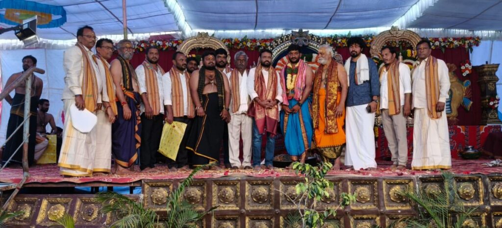 Jale Narasimha Reddy donated to Mahapadi Puja Mahotsava program.