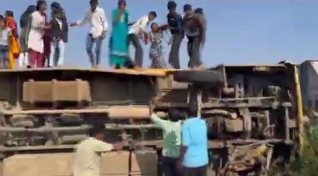 School bus overturns near Shamshabad