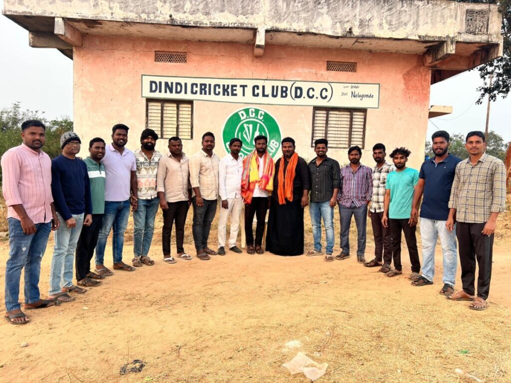 Sarpanch felicitated by Dindi Cricket Club
