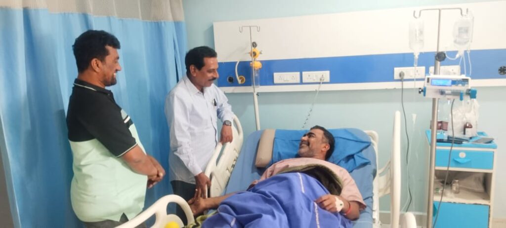 Former MLAs visit Fayaz