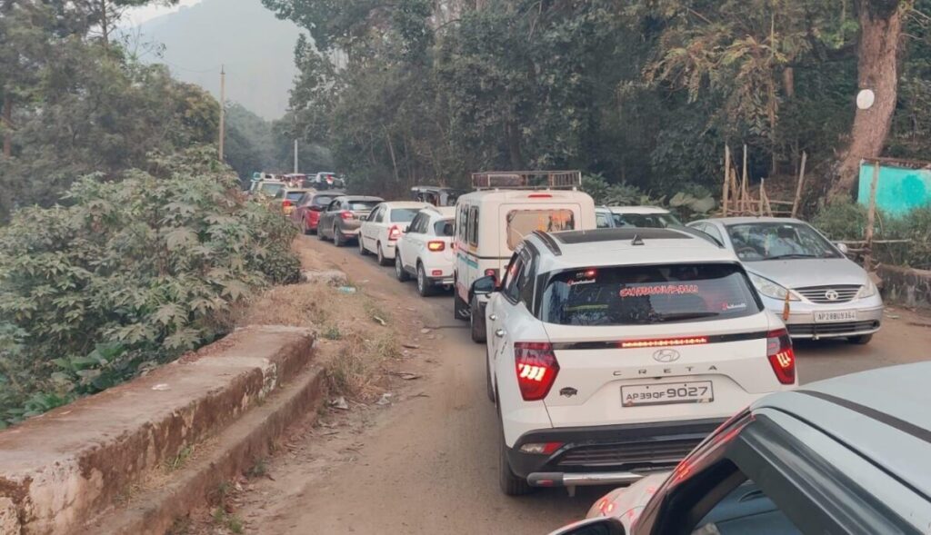 Araku Valley House Full on Sunday