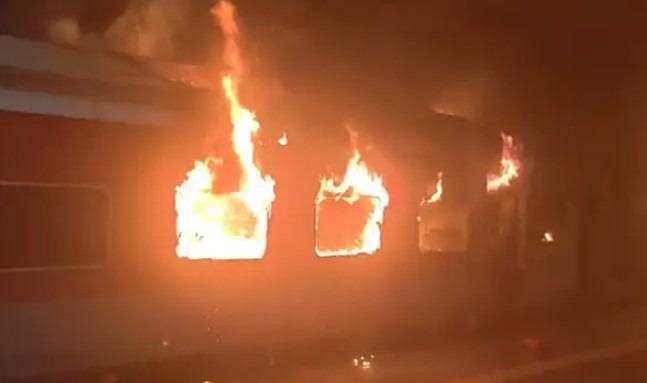 Fire breaks out in Ernakulam Express