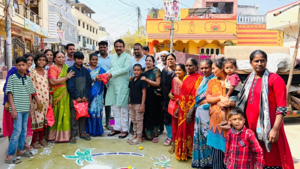 MLA Sri Ganesh presents prizes to the winners 