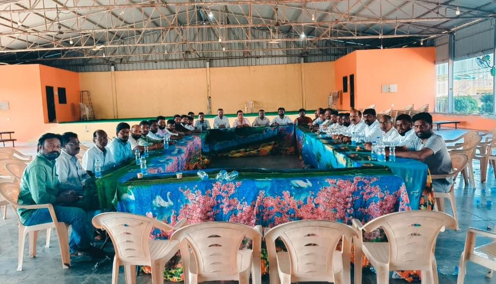 Meeting on the future of district reorganiza