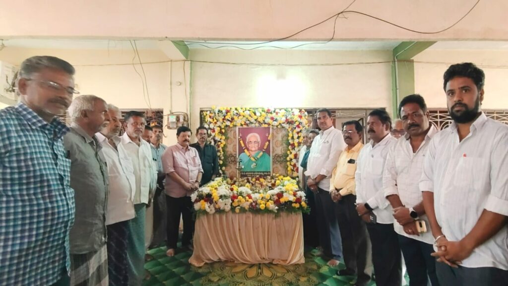 Minister Durgesh visits Chirukuri family