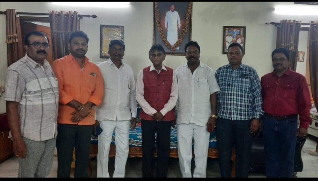 Indian Ambassador B. Balabhaskar paid tribute 