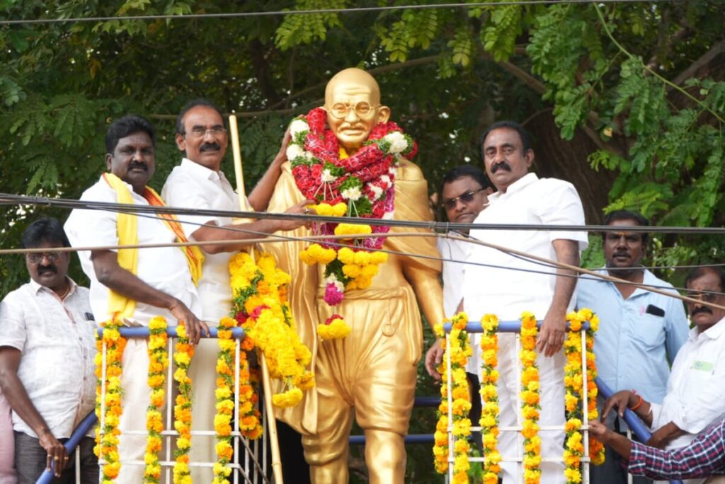 MLA Kavya Krishna Reddy pays tribute to Mahatma Gandhi