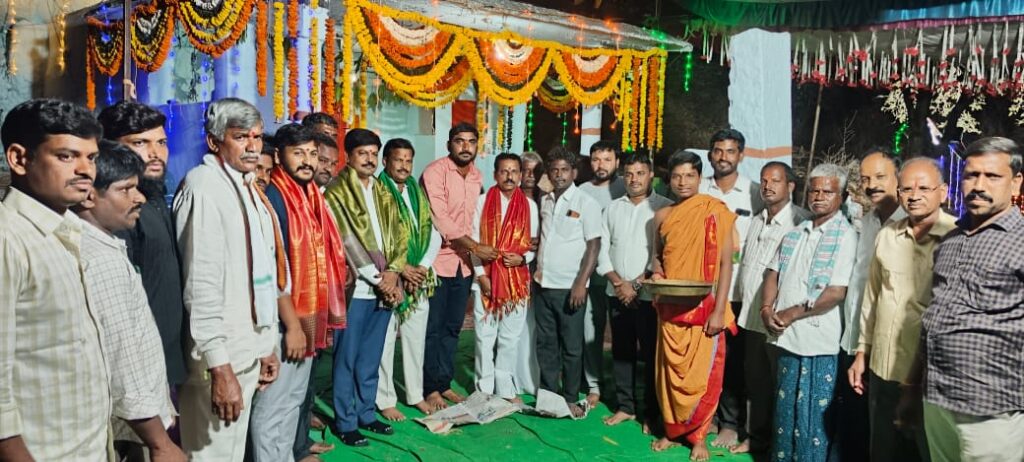 Everyone should seek the blessings of Sri Lakshmi Chennakesava Swamy