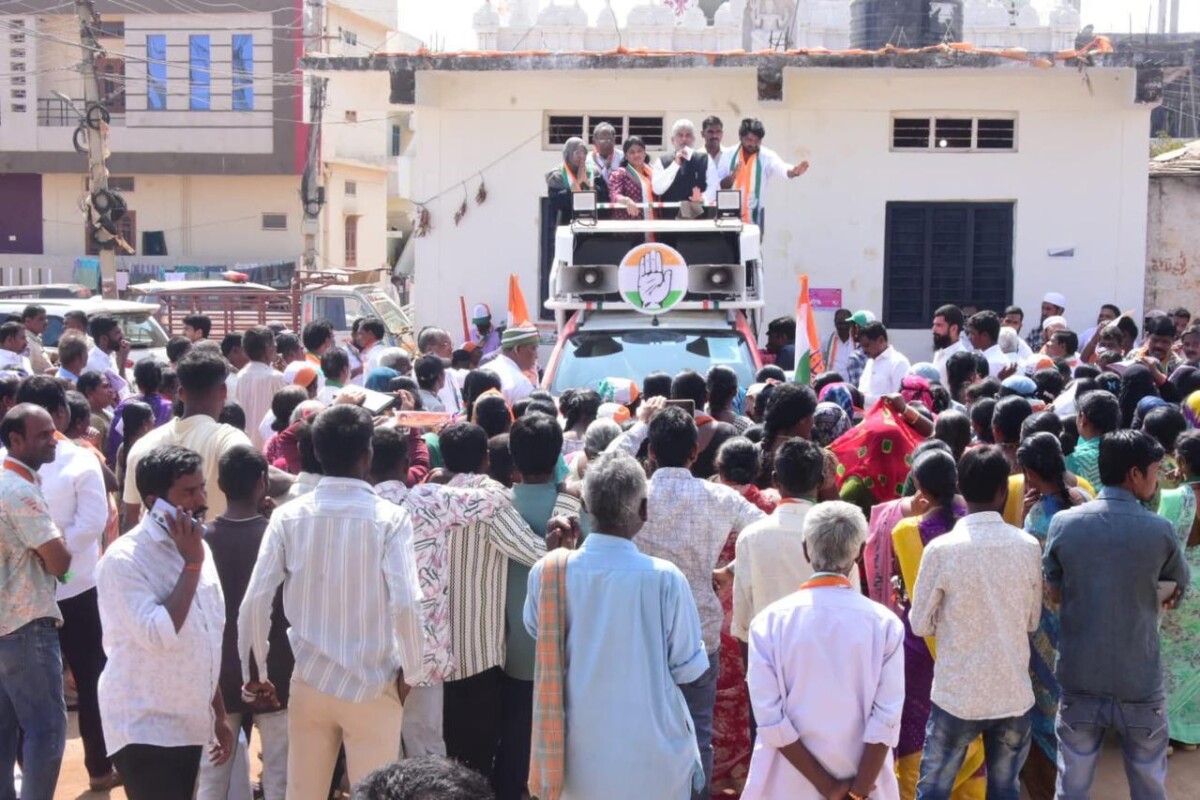 Speaker Campaigning : వికారాబాద్ మున్సిపల్ ఎన్నికల్లో ప్రచారంలో పాల్గొన్న స్పీకర్